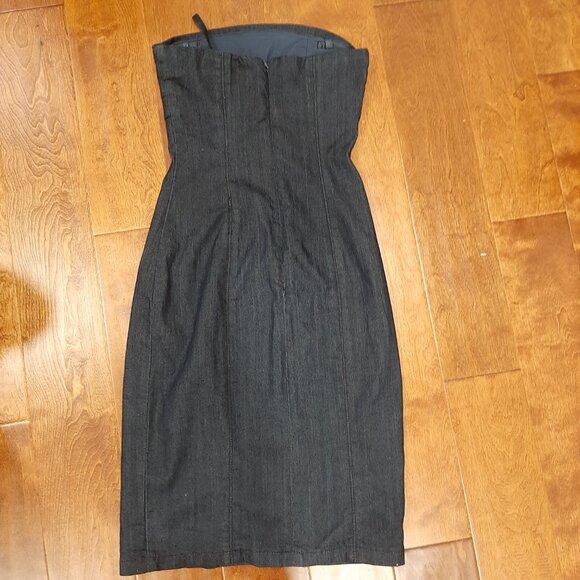 Unique Le Chateau strapless denim dress with pleats - Picture 9 of 12